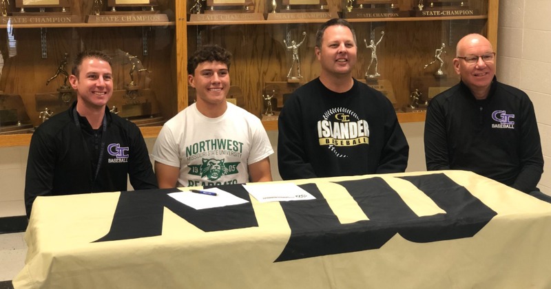 Dinkelman Signs To NW Missouri State Baseball